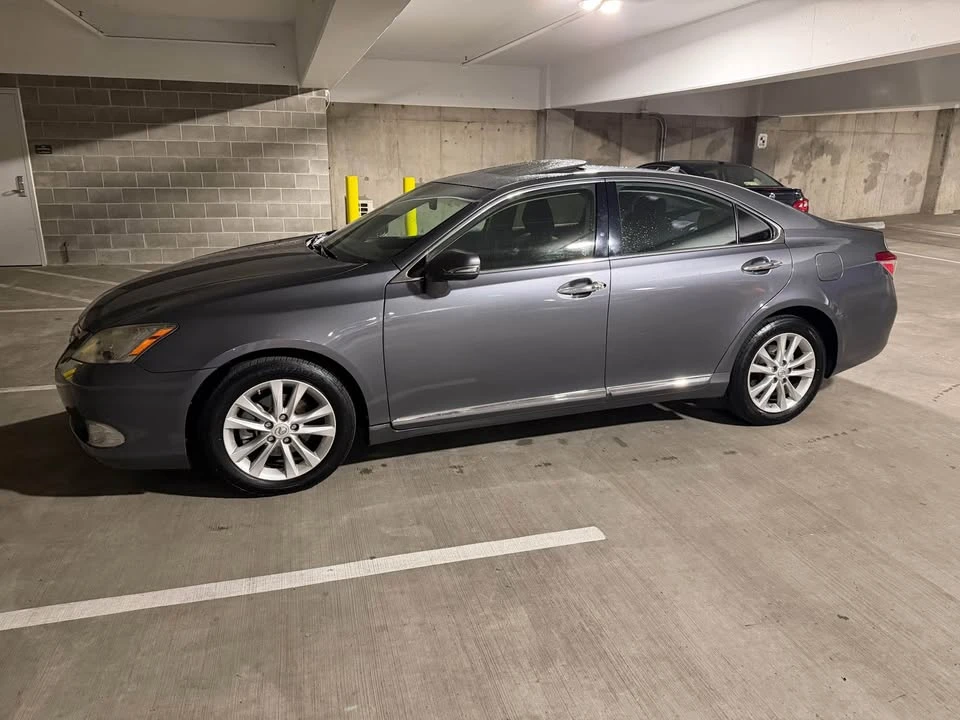 2012 Lexus ES 5th Gen - Image 7 of 9
