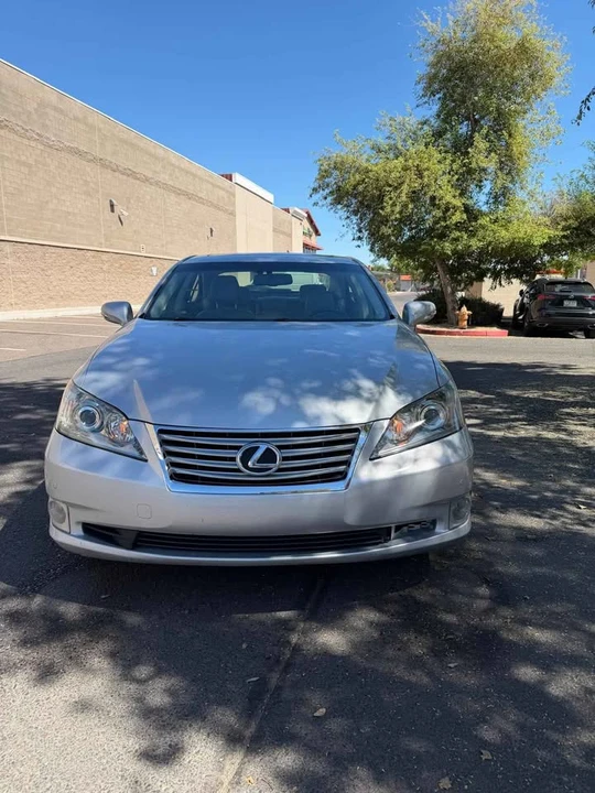 2012 Lexus ES 5th Gen - Image 2 of 18