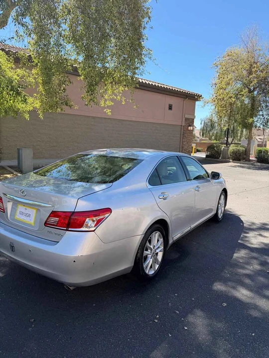 2012 Lexus ES 5th Gen - Image 7 of 18