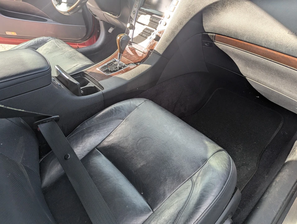2012 Lexus ES 5th Gen - Image 7 of 11