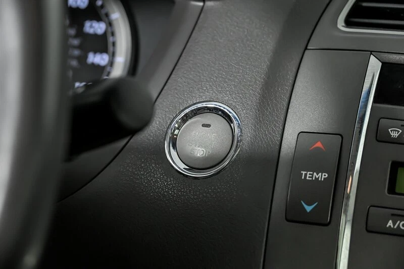 2012 Lexus ES 5th Gen - Image 29 of 31