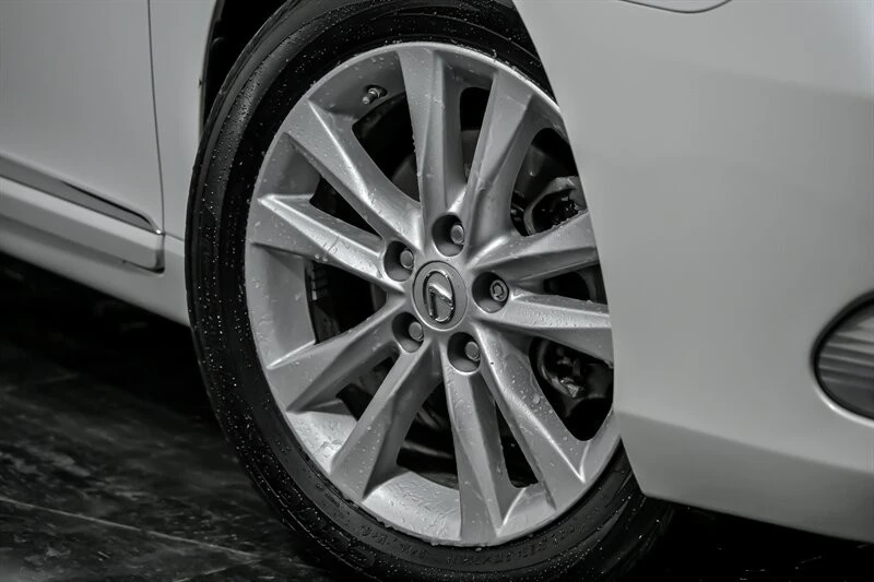 2012 Lexus ES 5th Gen - Image 3 of 31