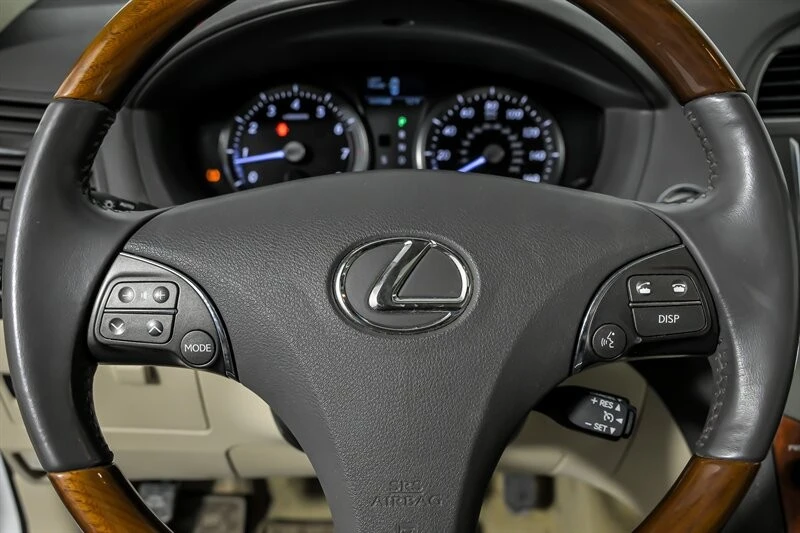 2012 Lexus ES 5th Gen - Image 25 of 31