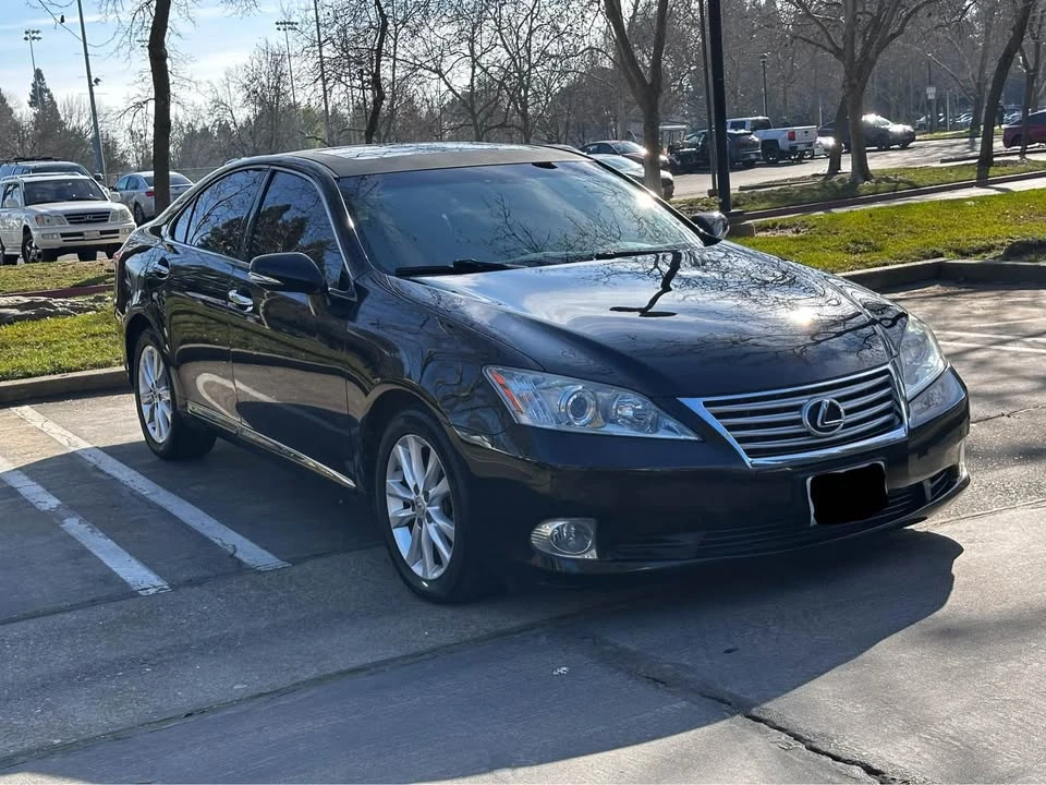 2012 Lexus ES 5th Gen - Image 2 of 8