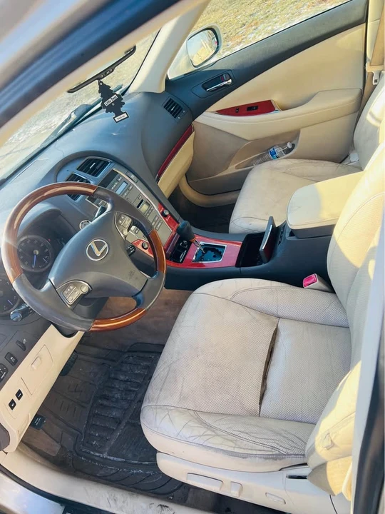 2012 Lexus ES 6th Gen - Image 6 of 13