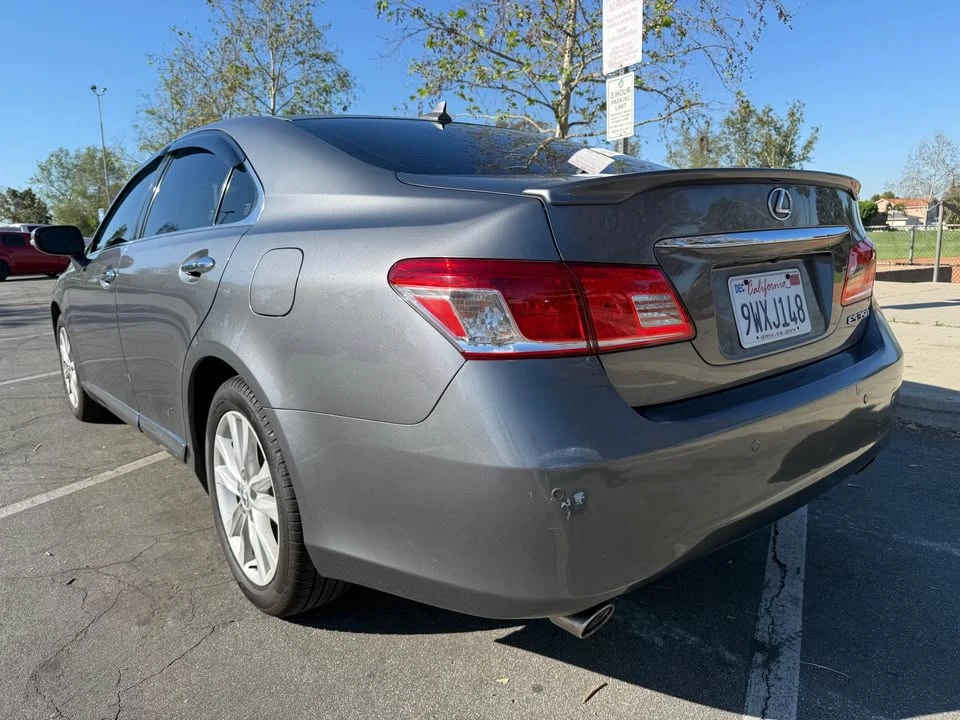 2012 Lexus ES 5th Gen - Image 4 of 10