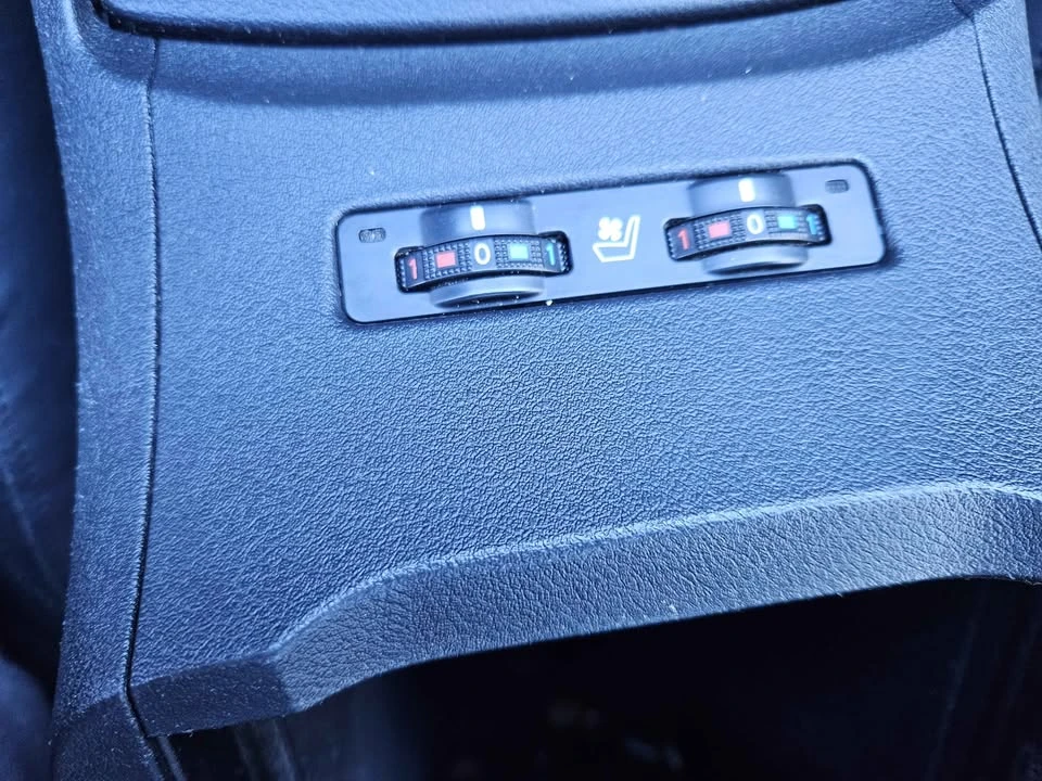 2012 Lexus ES 5th Gen - Image 19 of 19