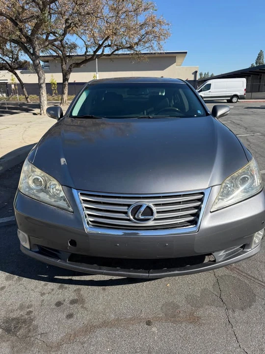 2012 Lexus ES 5th Gen - Image 5 of 10