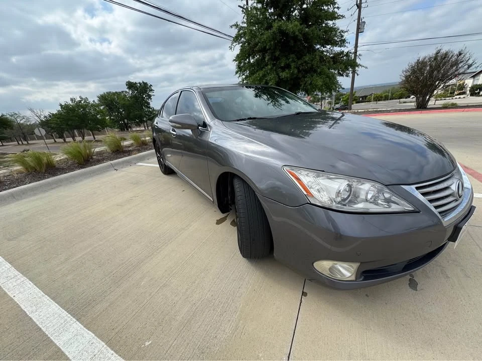 2012 Lexus ES 5th Gen - Image 8 of 20