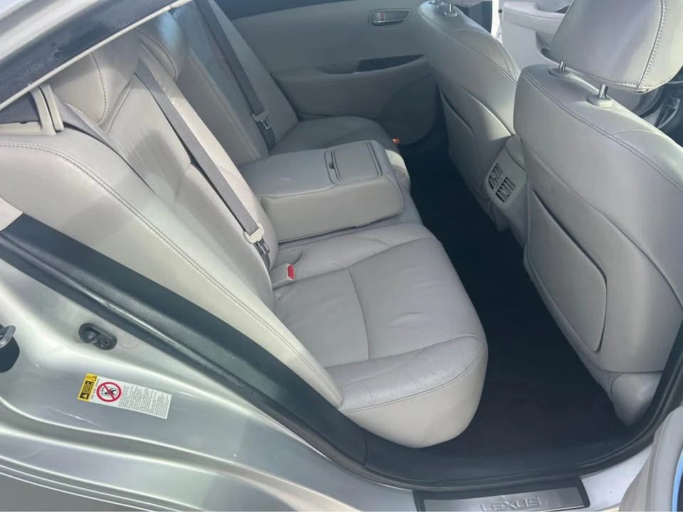 2012 Lexus ES 5th Gen - Image 14 of 20