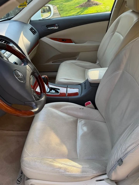 2012 Lexus ES 5th Gen - Image 5 of 11