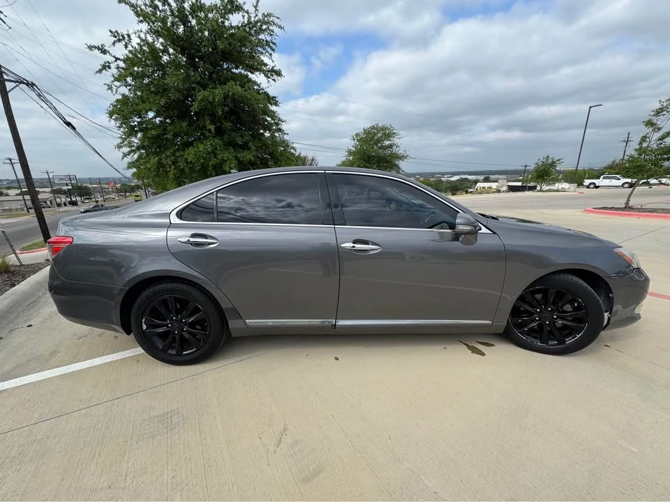 2012 Lexus ES 5th Gen - Image 7 of 20