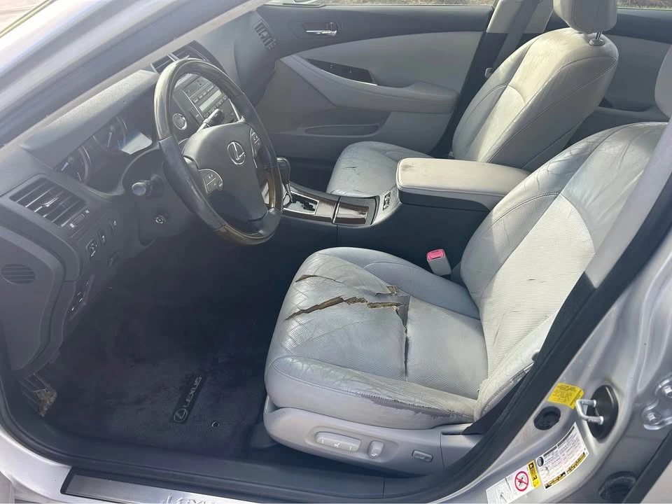 2012 Lexus ES 5th Gen - Image 11 of 20