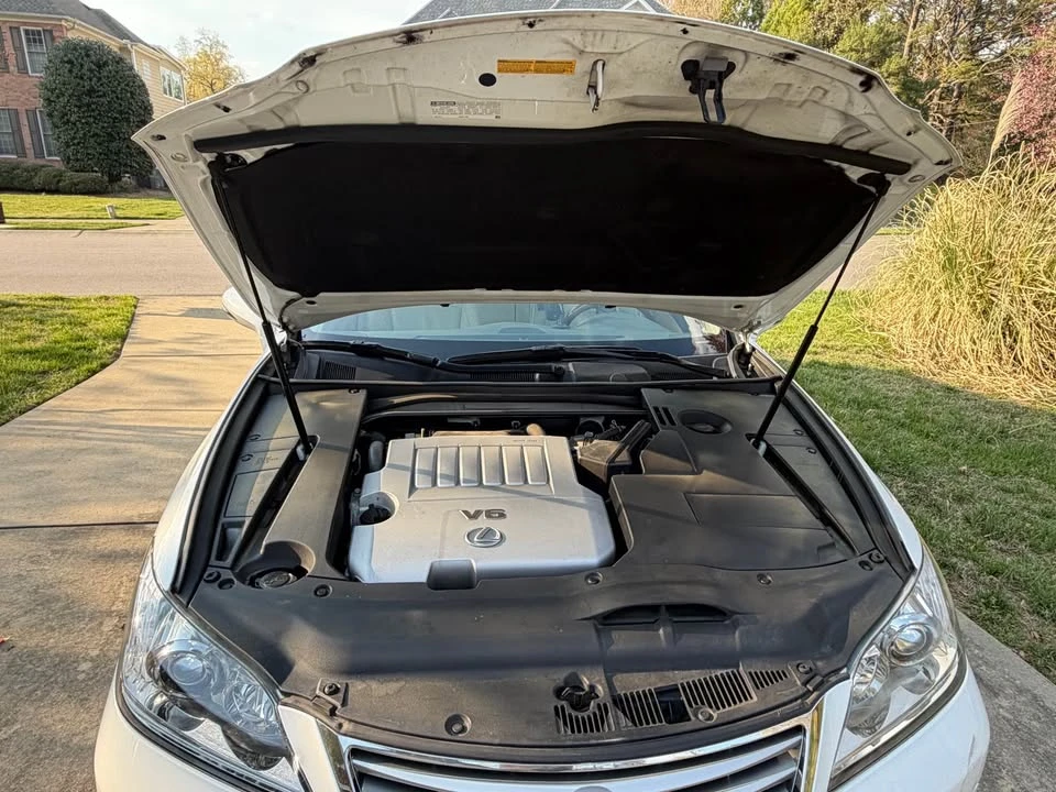 2012 Lexus ES 5th Gen - Image 7 of 11