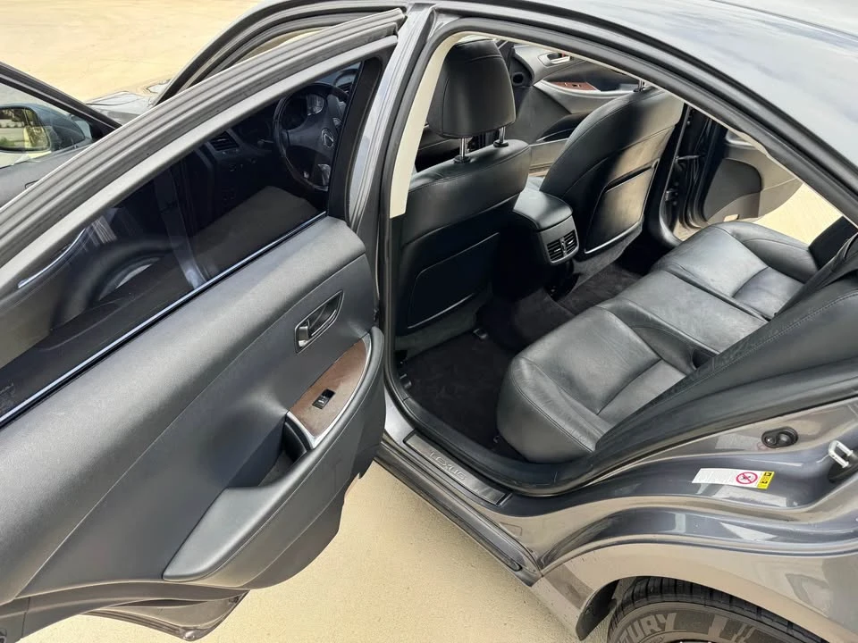 2012 Lexus ES 5th Gen - Image 13 of 20