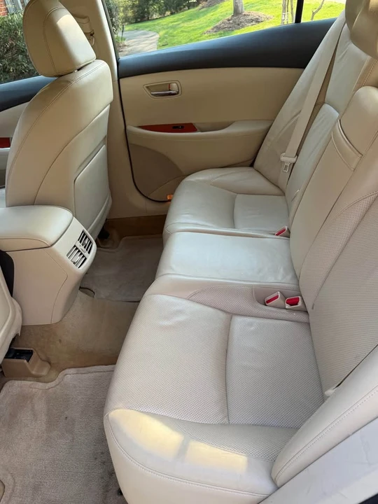 2012 Lexus ES 5th Gen - Image 6 of 11