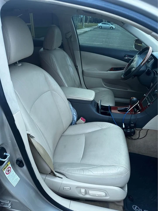 2012 Lexus ES 5th Gen - Image 11 of 13