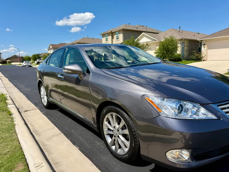 2012 Lexus ES 5th Gen - Image 3 of 18