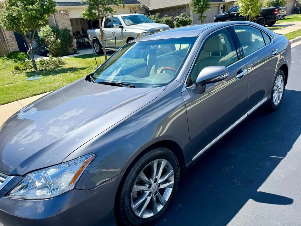 2012 Lexus ES 5th Gen - Image 8 of 18