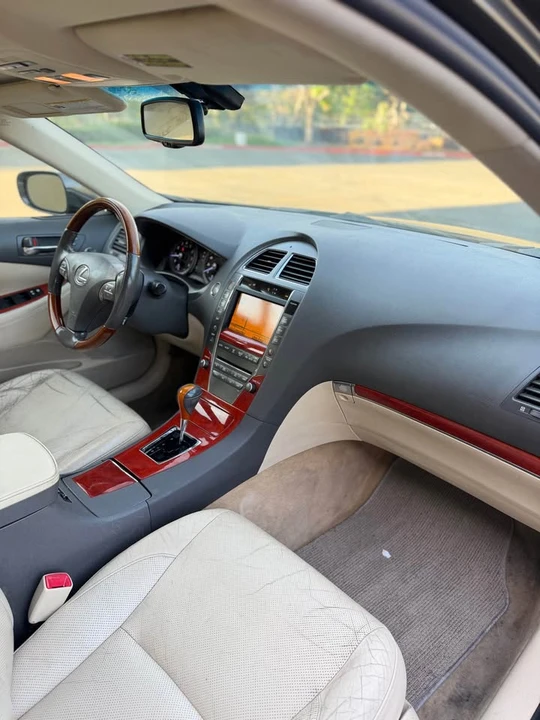 2012 Lexus ES 5th Gen - Image 8 of 19