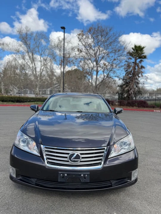2012 Lexus ES 5th Gen - Image 3 of 18