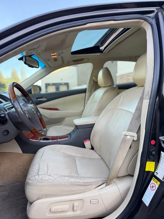 2012 Lexus ES 5th Gen - Image 10 of 19