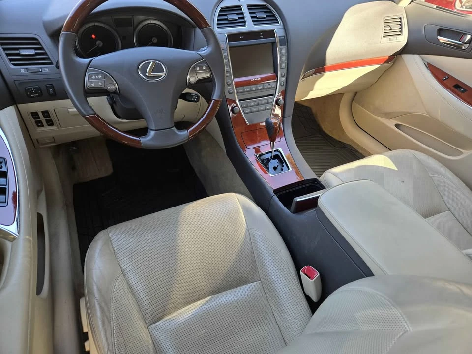 2012 Lexus ES 5th Gen - Image 5 of 12