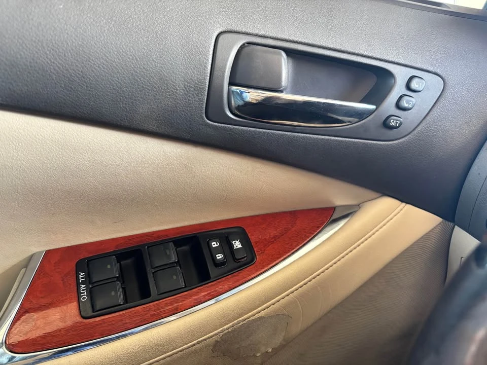 2012 Lexus ES 5th Gen - Image 9 of 18