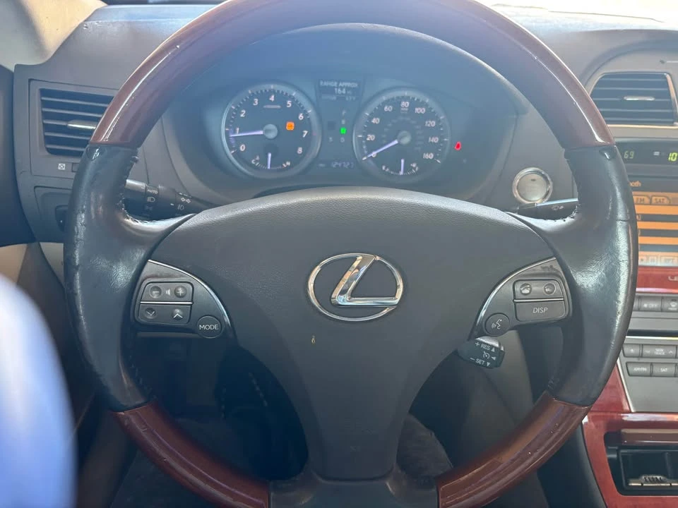2012 Lexus ES 5th Gen - Image 8 of 18