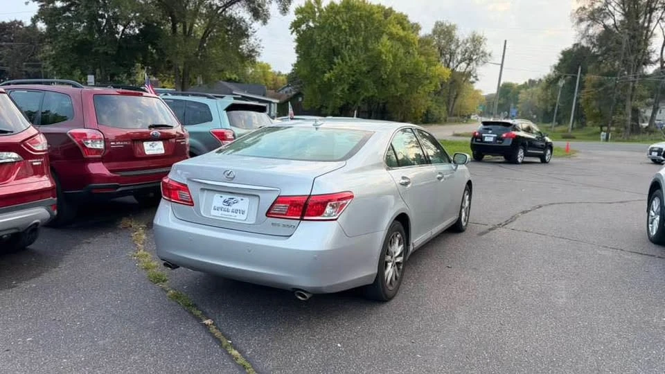 2012 Lexus ES 5th Gen - Image 4 of 14