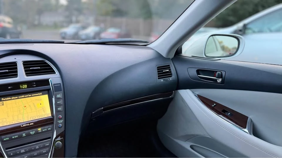 2012 Lexus ES 5th Gen - Image 10 of 14