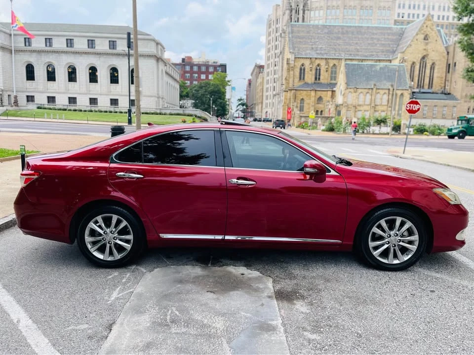 2012 Lexus ES 5th Gen - Image 3 of 18