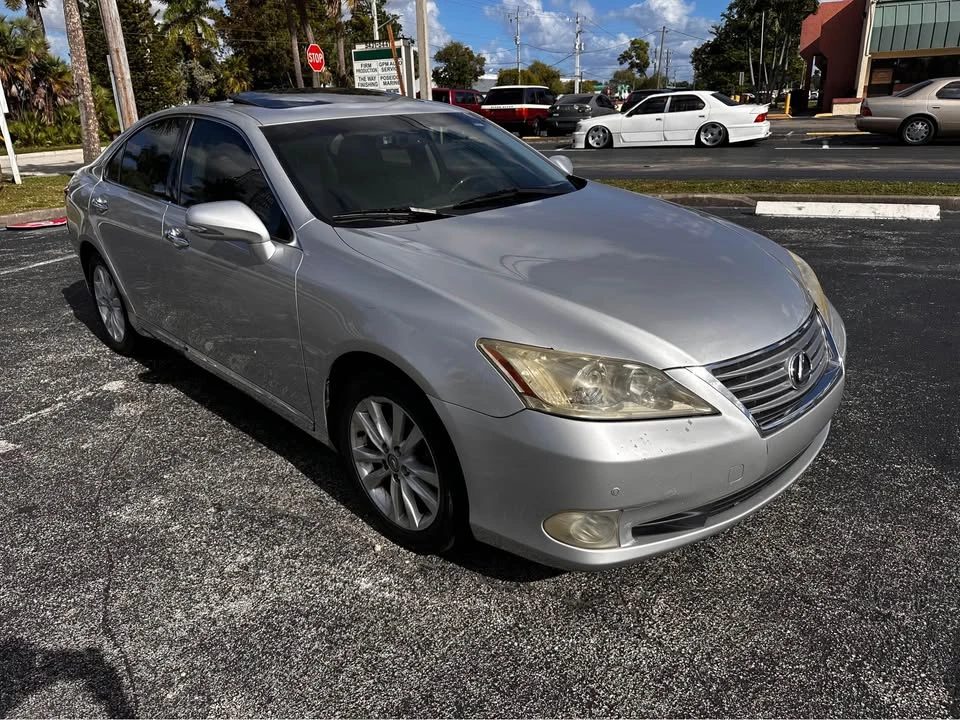 2012 Lexus ES 6th Gen - Image 3 of 9
