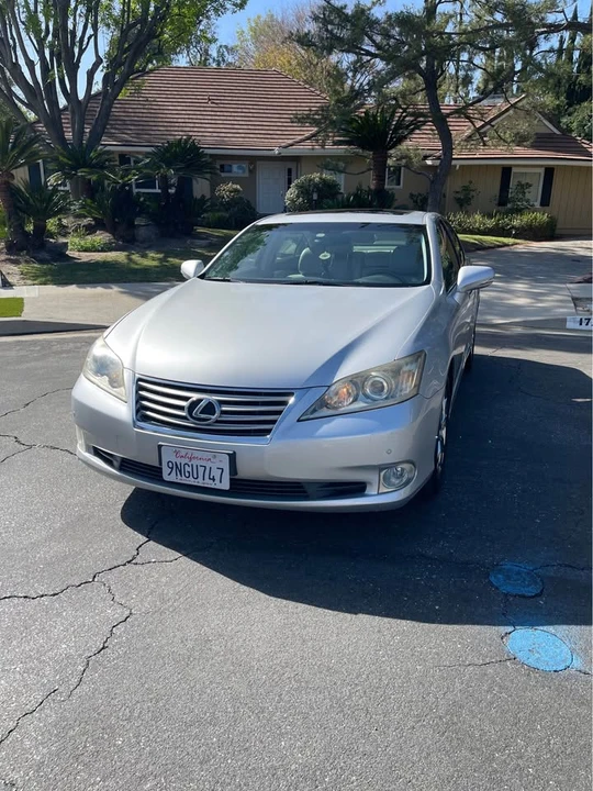 2012 Lexus ES 5th Gen - Image 3 of 14