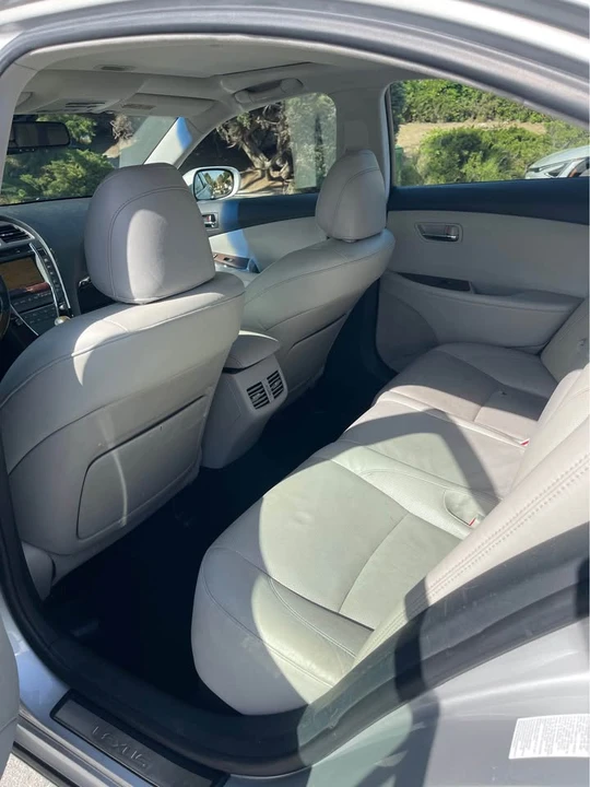 2012 Lexus ES 5th Gen - Image 13 of 14