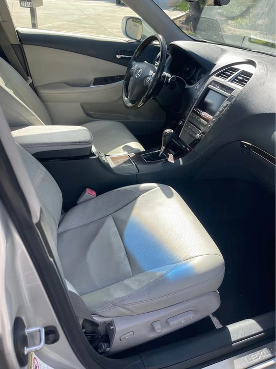 2012 Lexus ES 5th Gen - Image 10 of 14