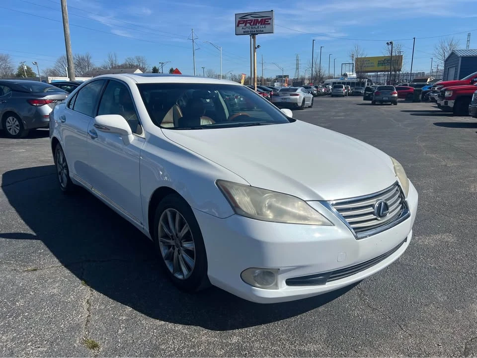 2012 Lexus ES 5th Gen - Image 6 of 16