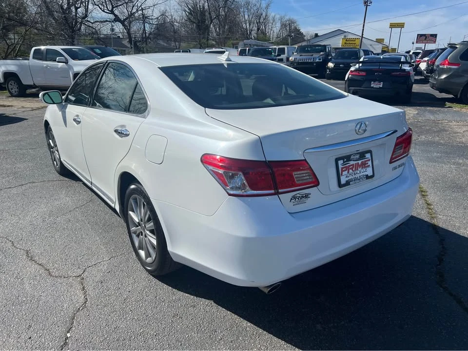 2012 Lexus ES 5th Gen - Image 3 of 16