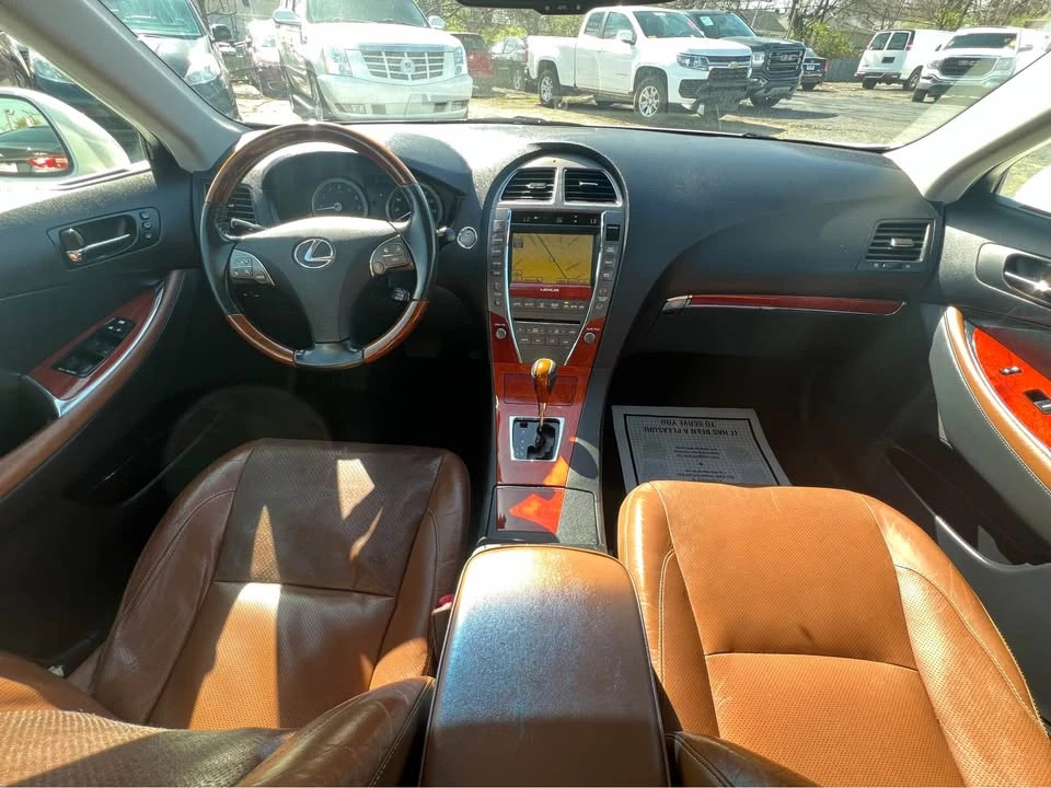 2012 Lexus ES 5th Gen - Image 13 of 16