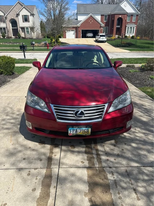 2012 Lexus ES 5th Gen - Image 2 of 15