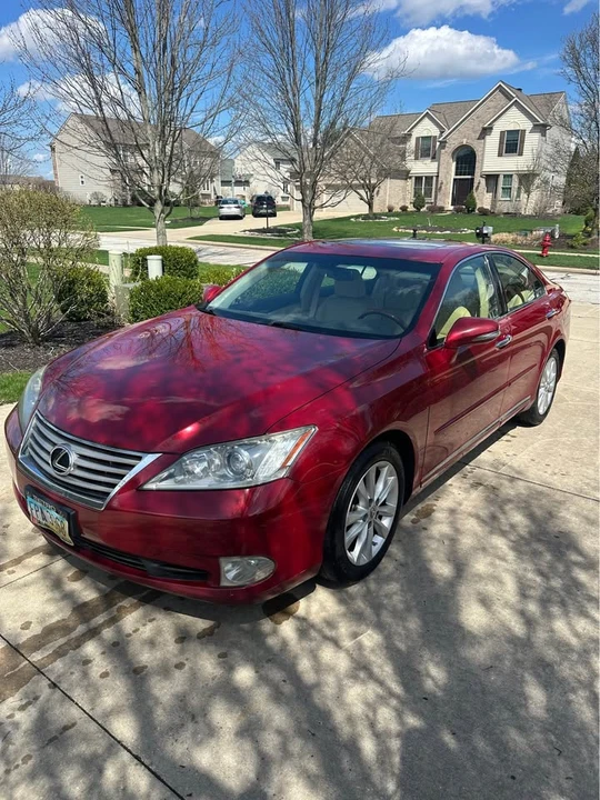 2012 Lexus ES 5th Gen - Image 3 of 15