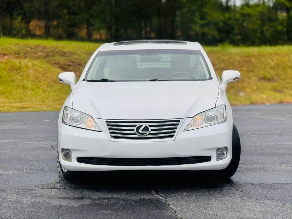 2012 Lexus ES 5th Gen - Image 4 of 11