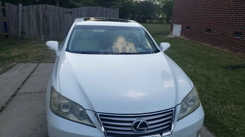 2012 Lexus ES 5th Gen - Image 11 of 11