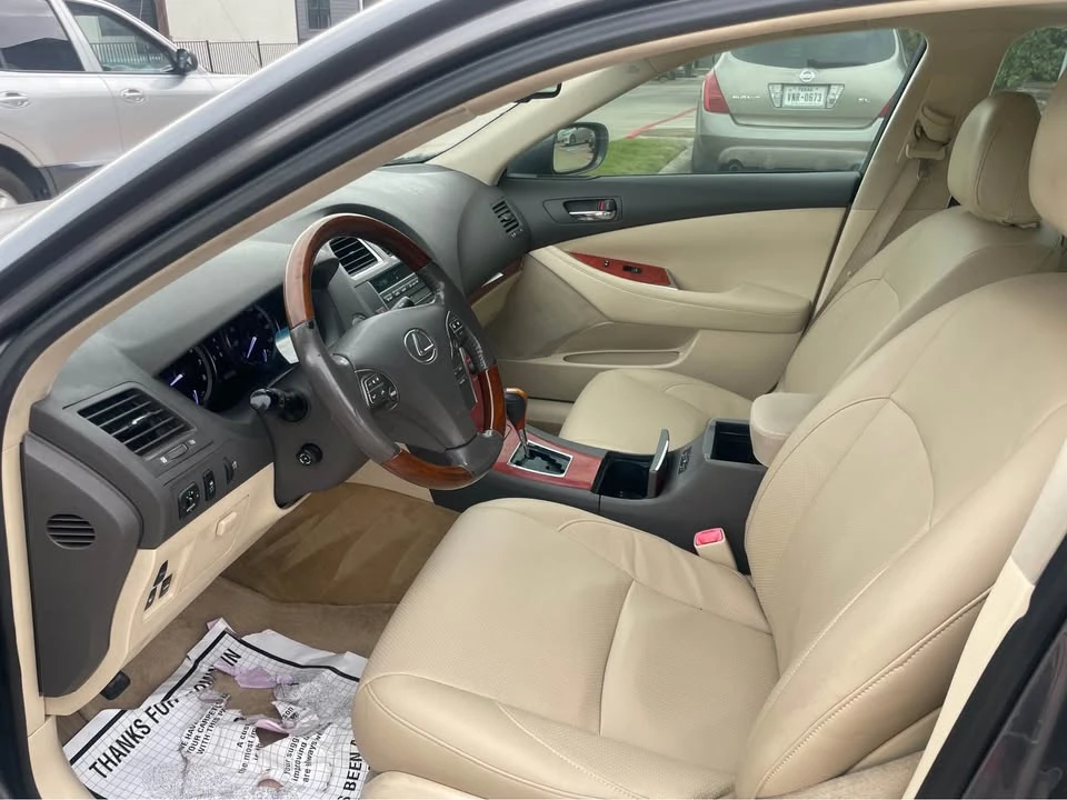 2012 Lexus ES 5th Gen - Image 4 of 12