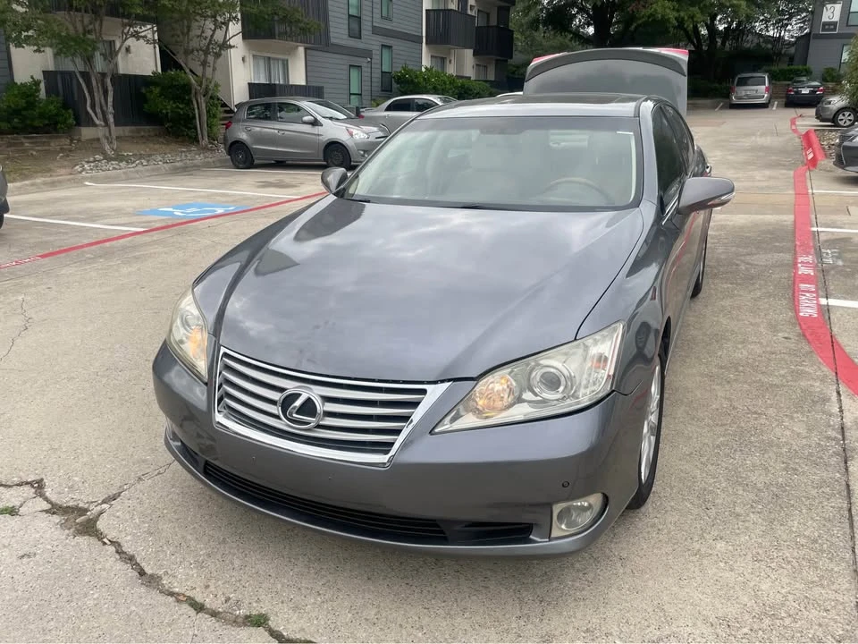 2012 Lexus ES 5th Gen - Image 9 of 12