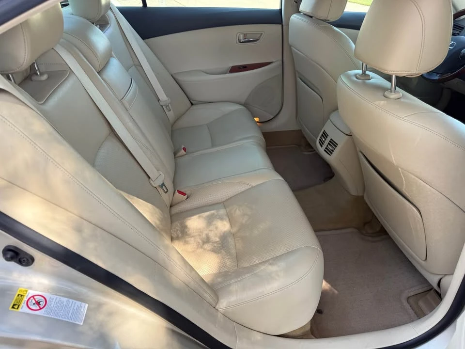 2012 Lexus ES 5th Gen - Image 6 of 15