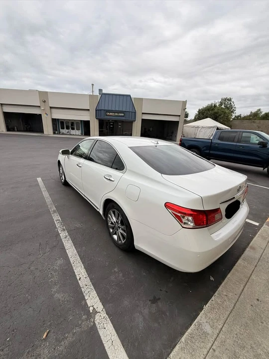 2012 Lexus ES 5th Gen - Image 2 of 8