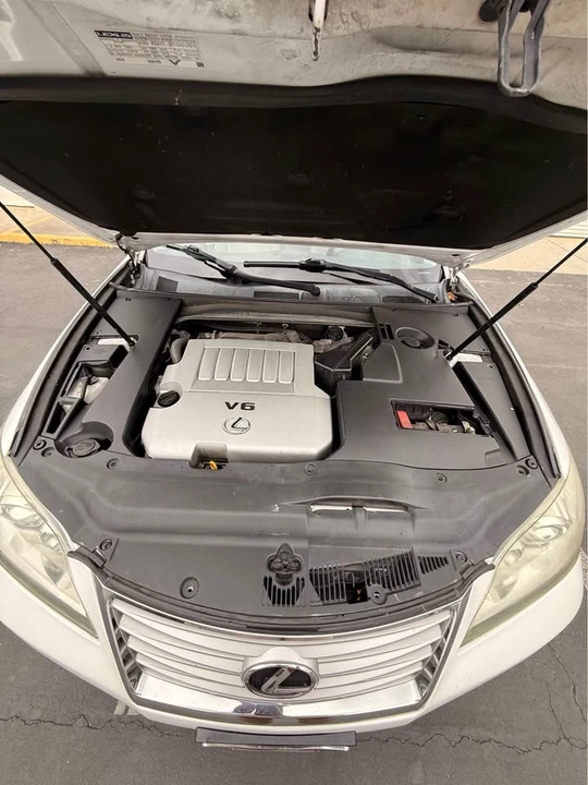 2012 Lexus ES 5th Gen - Image 8 of 8