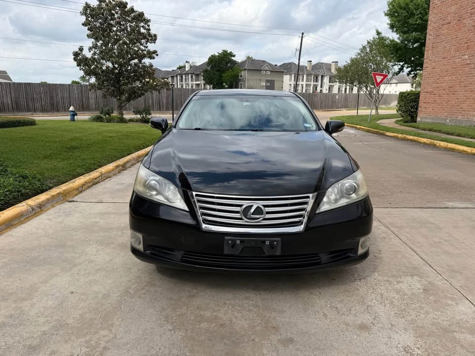 2012 Lexus ES 5th Gen - Image 2 of 20