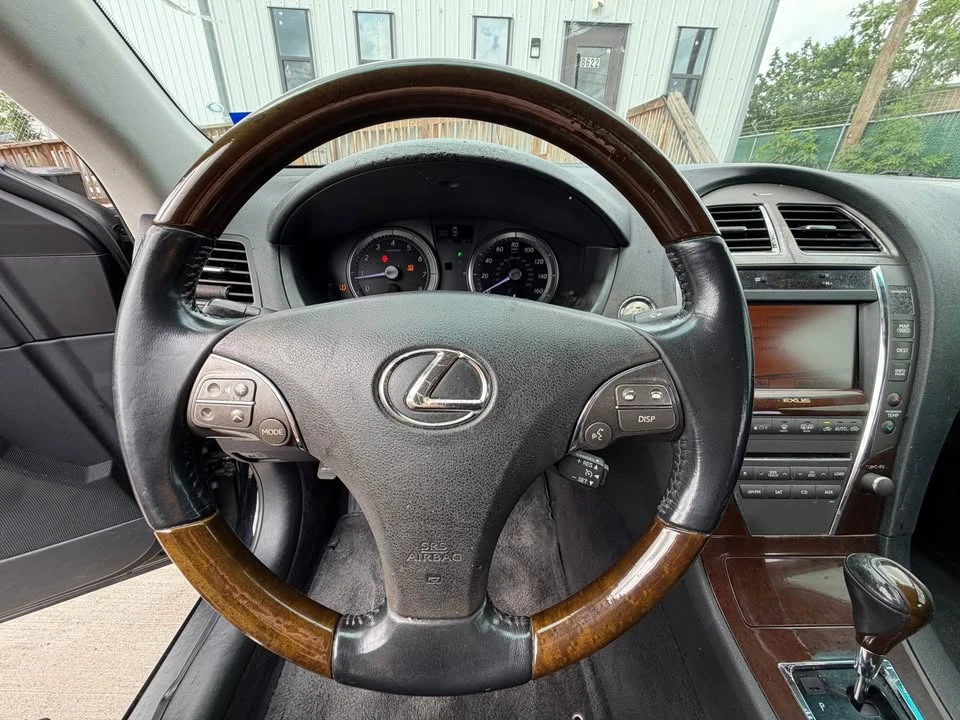 2012 Lexus ES 5th Gen - Image 15 of 20